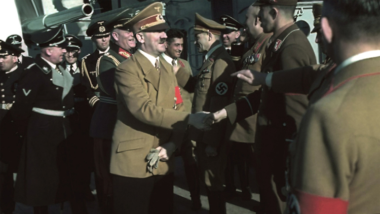 Hitler+rare+colorful+photo+Nazi+(13).jpg