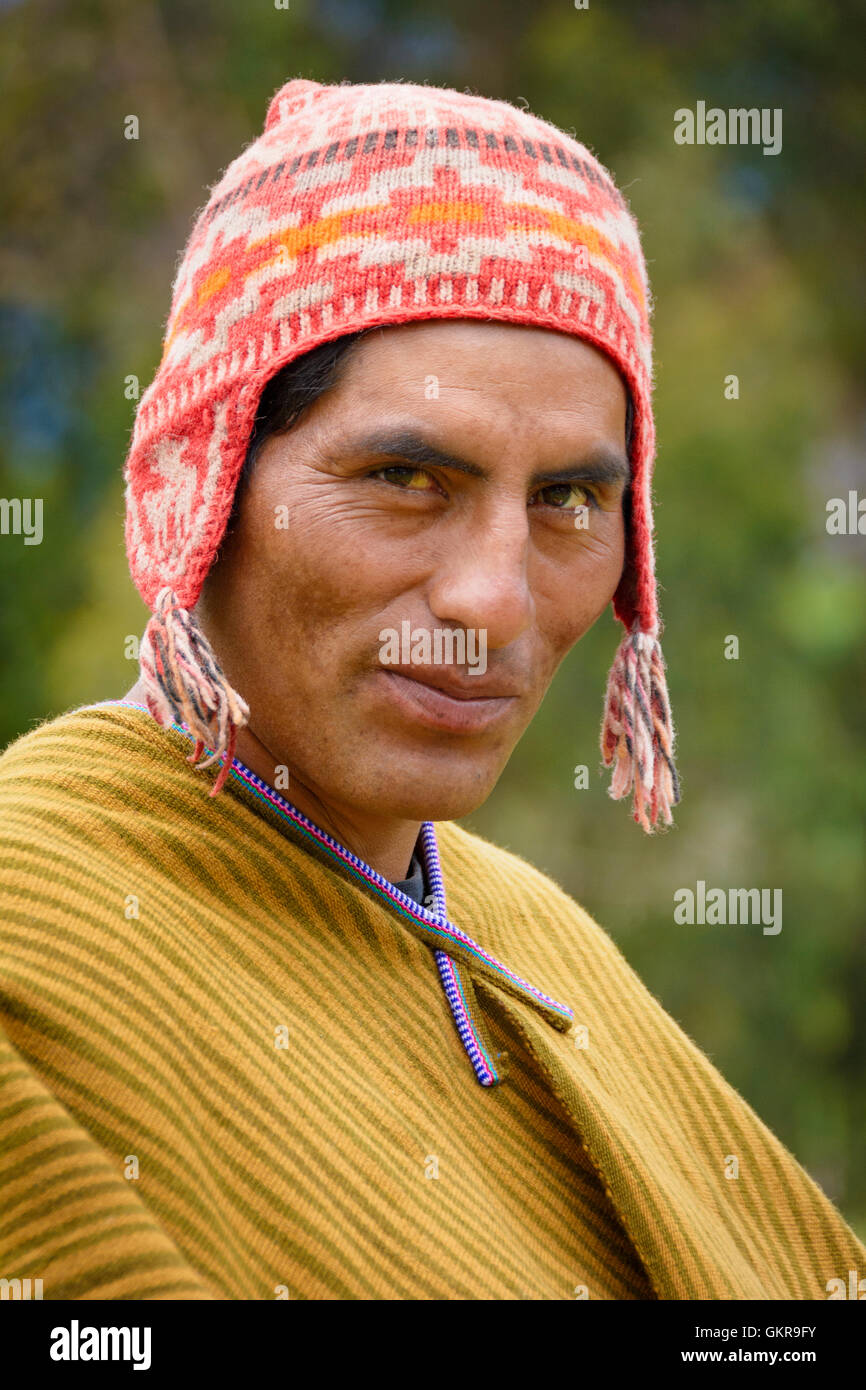 quechua-man-of-misminay-village-wearing-traditional-woven-poncho-and-GKR9FY.jpg