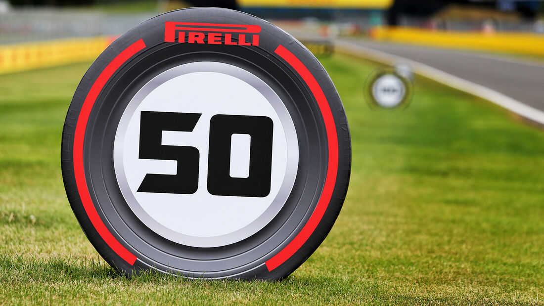 Pirelli-Reifen-70-Jahre-F1-GP-Silverstone-Formel-1-6-August-2020-169Gallery-74a6ab37-1712878.jpg