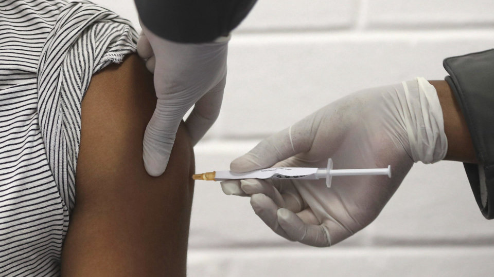 Los riesgos de apresurar una vacuna contra el coronavirus